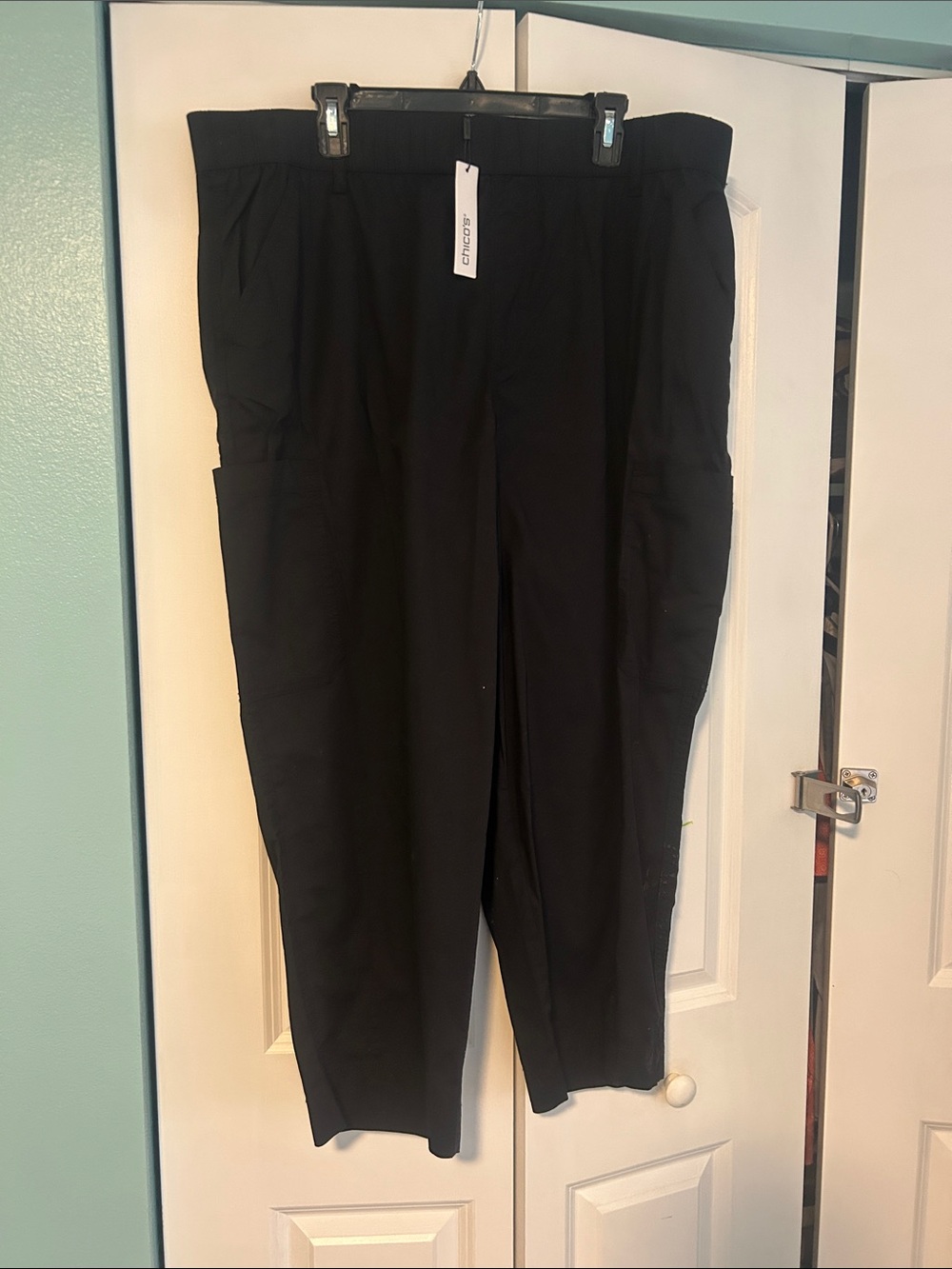 Chico's Black womens cargo pants lightweight